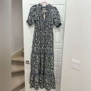 NWT. NEVER WORN. Max Studio Dress. Black and cream. Size medium.